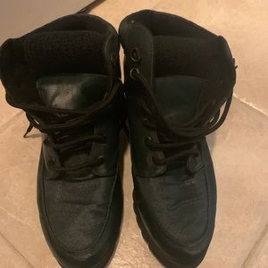 Chillmark stylish snow boots forest green insulated lined laces 7 M